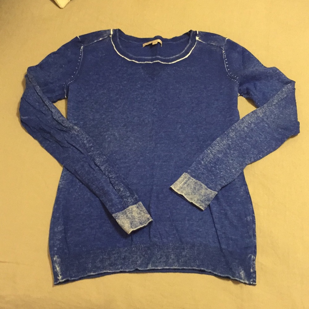 Gap lightweight blue distressed sweater - like new